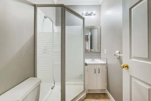 8 Price ST, Guelph, ON N1E 0E3