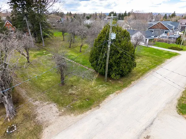 43 Alfred ST E, Blue Mountains, ON N0H 2P0