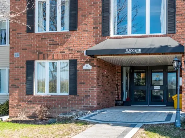 16 Sheffield ST W #208, Arnprior, ON K7S 0A2