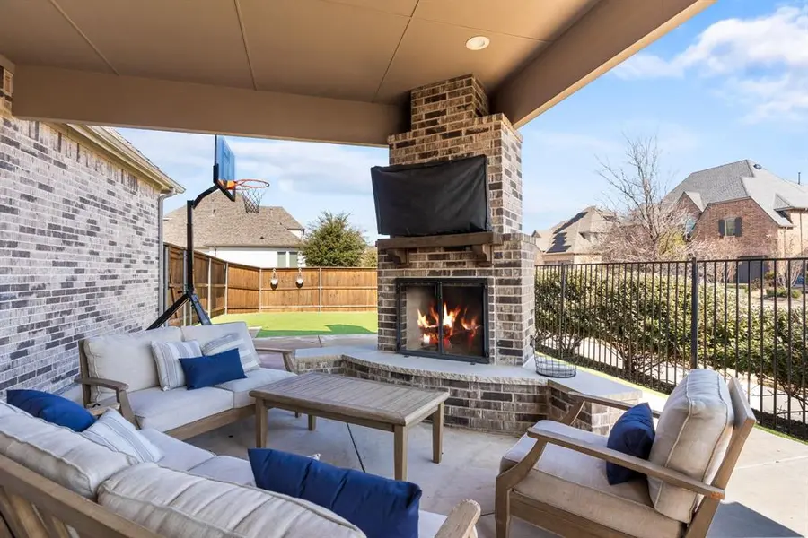 1898 Tumblegrass Road, Frisco, TX 75033