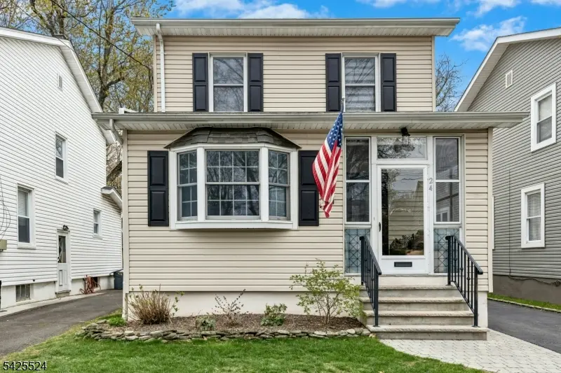 24 Windsor Pl, Cranford Twp., NJ 07016