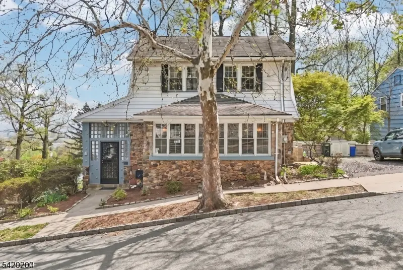 16 Jones Pl, West Orange Twp., NJ 07052