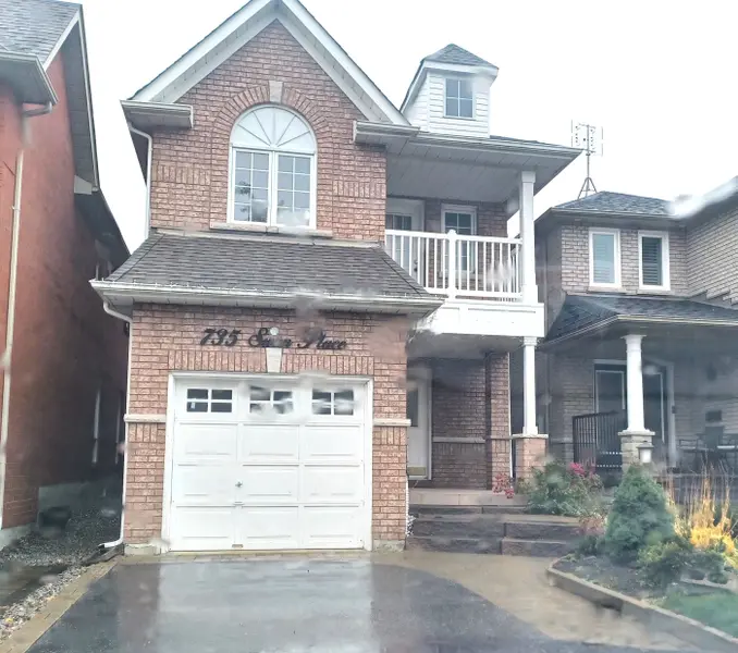 735 Swan PL, Pickering, ON L1X 2V7