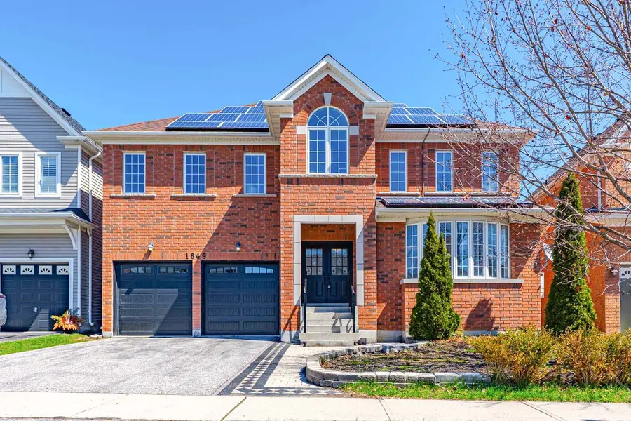 1649 Ballantrae DR, Oshawa, ON L1K 0A8