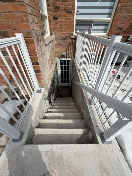 Lower - 4792 Glasshill GRV, Mississauga, ON L5M 7R5