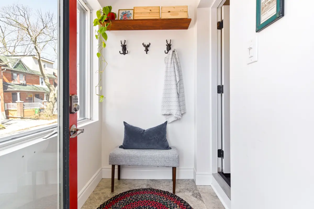 9 Winnifred AVE, Toronto E01, ON M4M 2X2