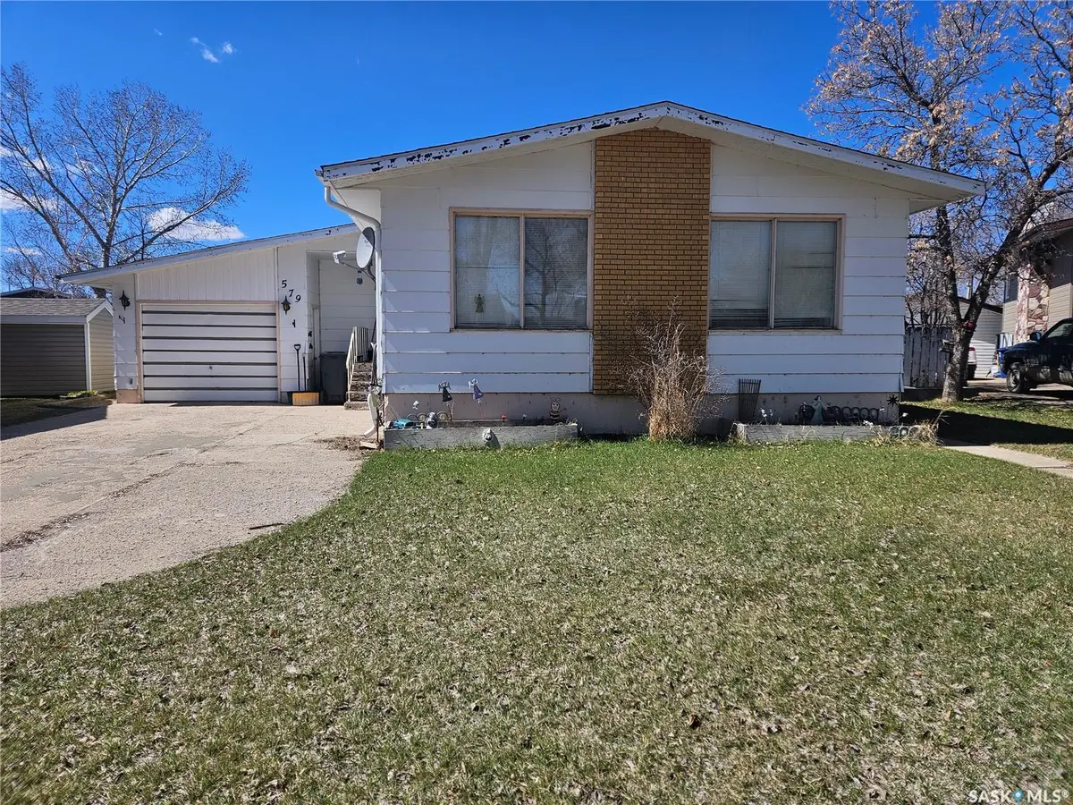 579 Poplar CRESCENT, Shaunavon, SK S0N 2M0