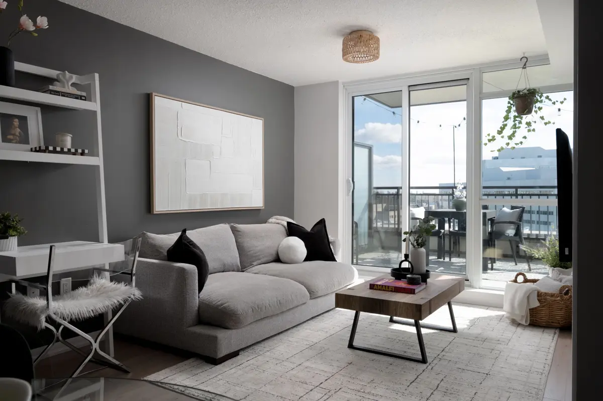 36 Via Bagnato N/A #738, Toronto W04, ON M6A 0B7