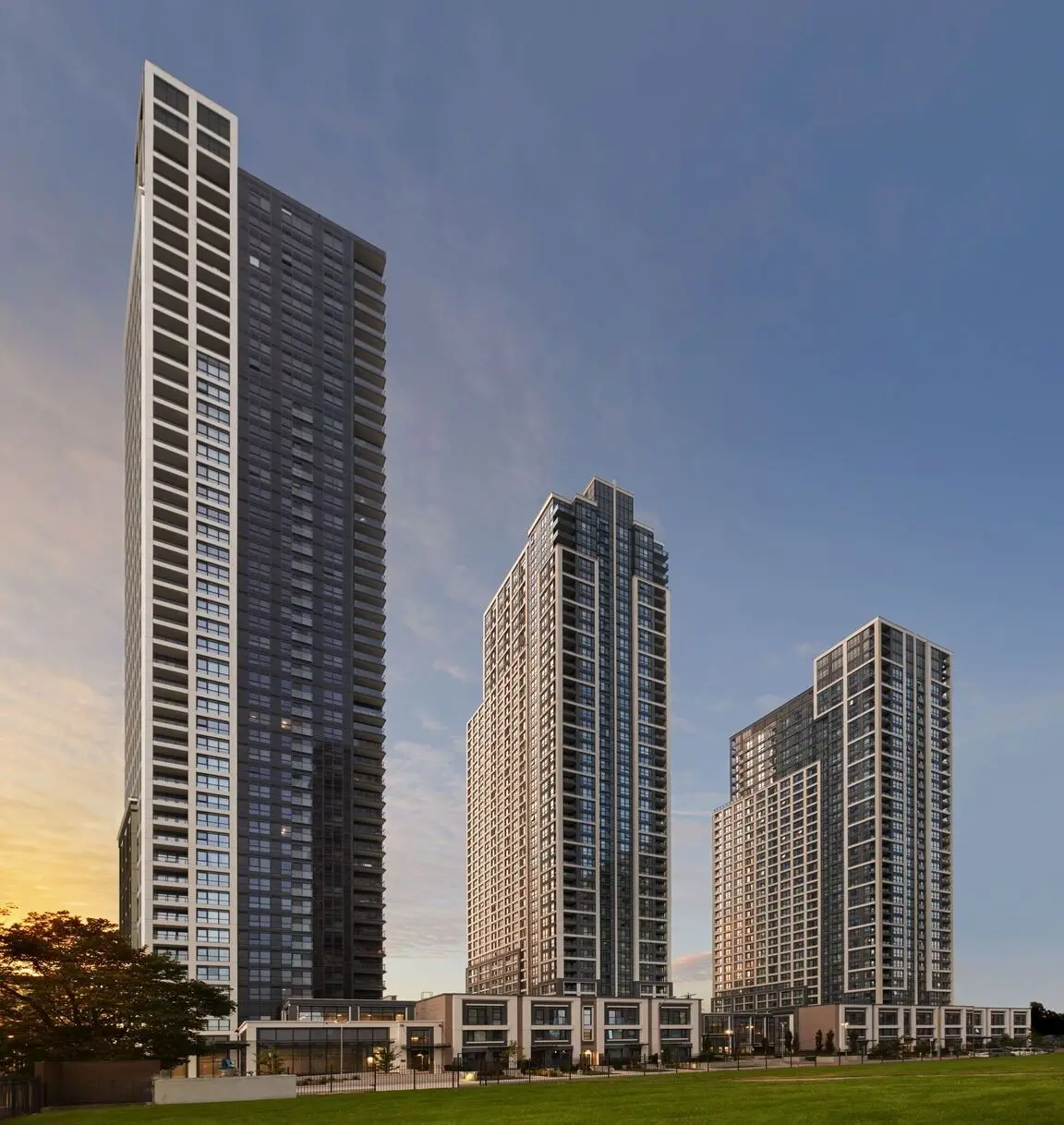 7 Mabelle AVE #604, Toronto W08, ON M9A 0C9