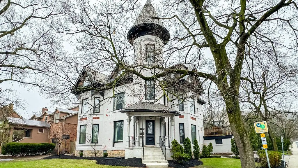 347 Queen ST S, Hamilton, ON L8P 3T8