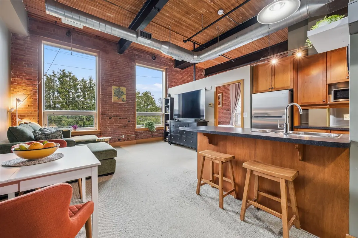 26 Ontario ST #227, Guelph, ON N1E 7K1