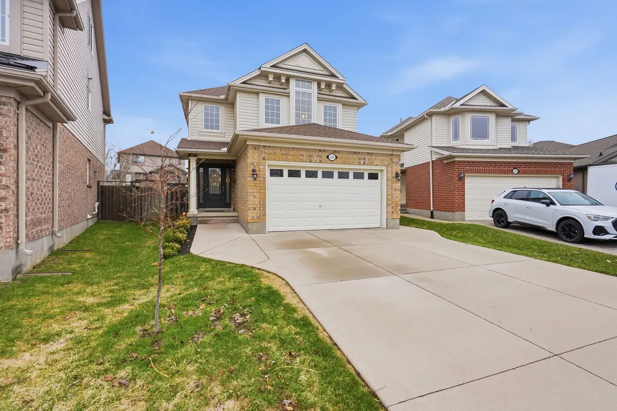 1102 Pleasantview DR, London North, ON N5X 4K3