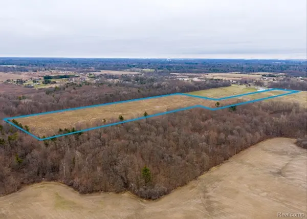 2290 Wadhams RD, St. Clair, MI 48079