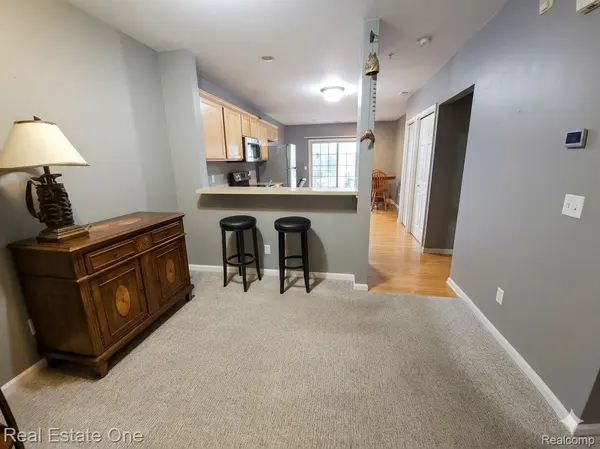 478 Village LN, Milford Village, MI 48381