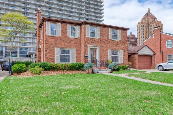 551 Fiske DR, Detroit, MI 48214