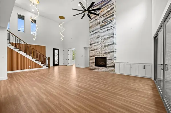 9008 Crosswind Drive, Fort Worth, TX 76179