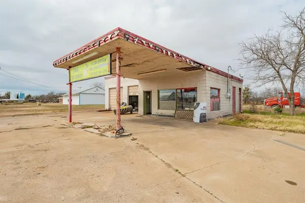 100 W Commerce Street, Gustine, TX 76455