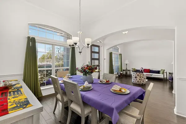 824 State Street, Desoto, TX 75115