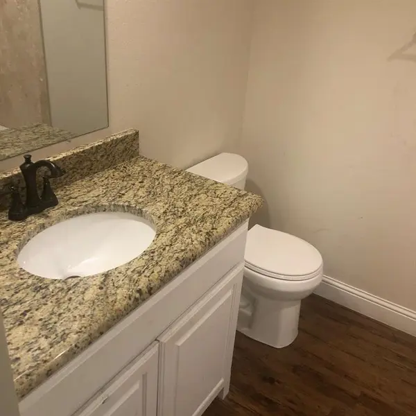 921 W Day Street, Denison, TX 75020