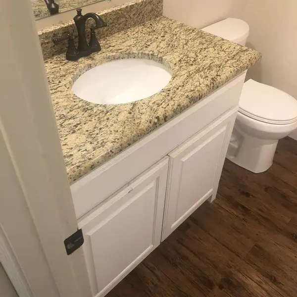 921 W Day Street, Denison, TX 75020