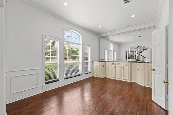 2 Treewood Court, Mansfield, TX 76063