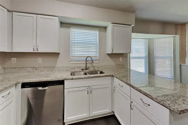 7105 Greenspring Drive, Arlington, TX 76016