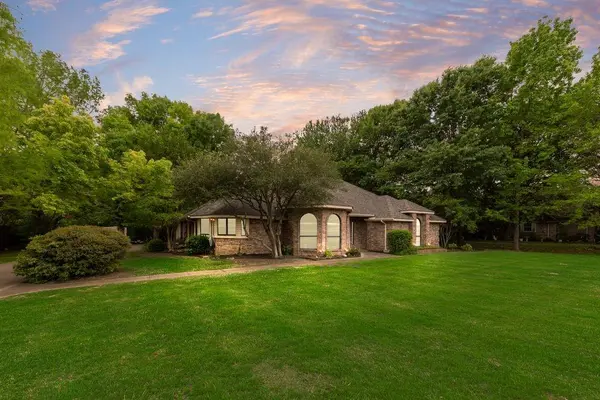848 Nueces Trail, Midlothian, TX 76065