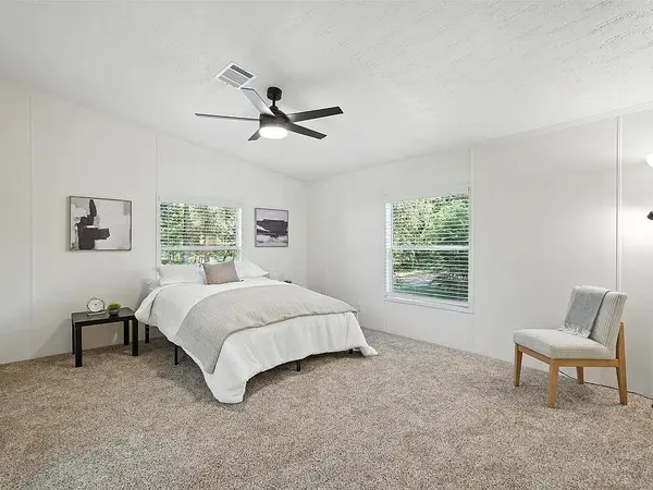 2518 Lovely Drive, Chandler, TX 75758