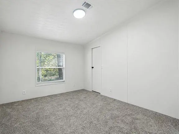 2518 Lovely Drive, Chandler, TX 75758