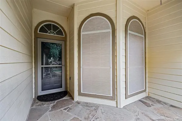 9417 Ravenswood Road, Granbury, TX 76049