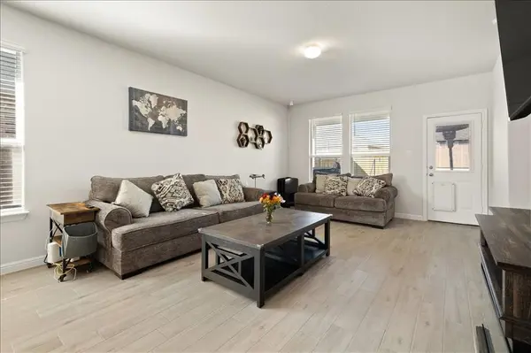 9732 Serviceberry Lane, Fort Worth, TX 76036