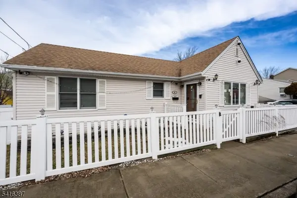 52 Mount Pleasant Ave, Woodland Park, NJ 07424