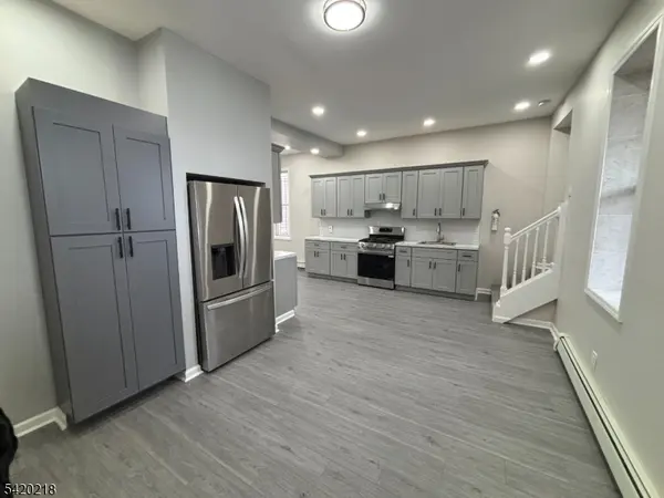 127 Fulton St, Elizabeth City, NJ 07206