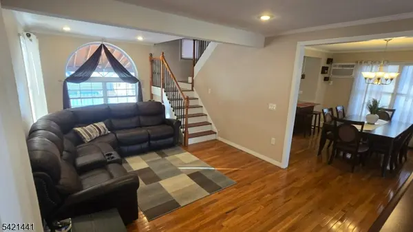 206 E Clay Ave, Roselle Park Boro, NJ 07204