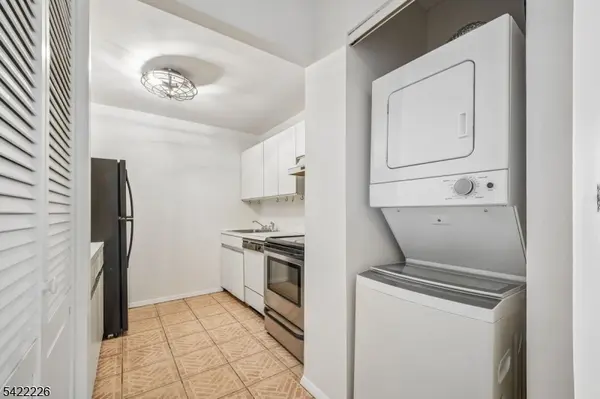 111 Mulberry St #2C, Newark City, NJ 07102