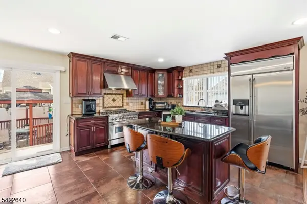 13 W   5Th Ave, Linden City, NJ 07036