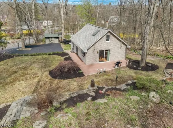 23 Old Woodland Trl, Jefferson Twp., NJ 07438