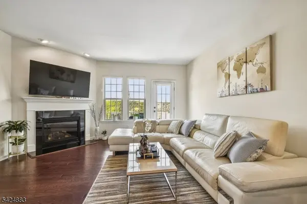 35 Albert Ct, Randolph Twp., NJ 07869