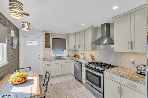 319 Myrtle Ave, Scotch Plains Twp., NJ 07076