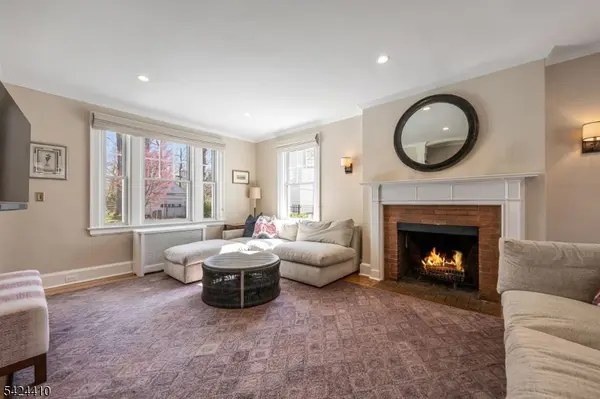 20 Georgian Rd, Morristown Town, NJ 07960