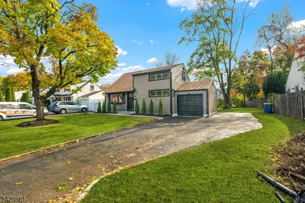 435 Warfield Rd, North Plainfield Boro, NJ 07063