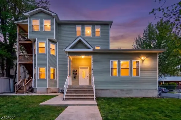 58 Park Ave, East Orange City, NJ 07017