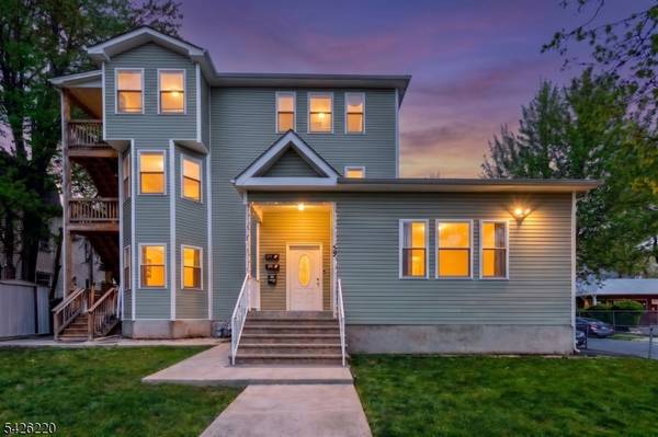 58 Park Ave, East Orange City, NJ 07017