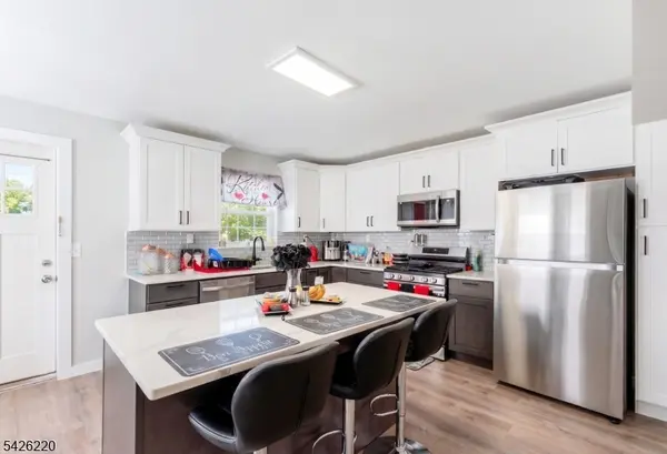 58 Park Ave, East Orange City, NJ 07017