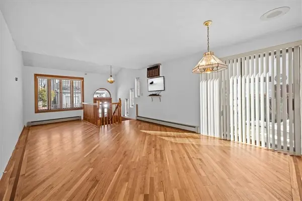 81 Dictum Ct., Brooklyn, NY 11229