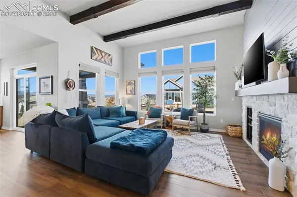 10008 Emerald Lake LN, Colorado Springs, CO 80924