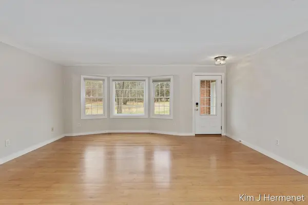 7544 Thornapple River DR SE, Caledonia Twp, MI 49316