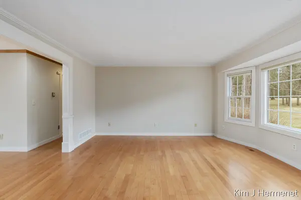 7544 Thornapple River DR SE, Caledonia Twp, MI 49316