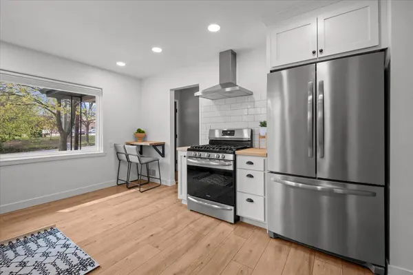 78 Lakeside DR NE, City Of Grand Rapids, MI 49503