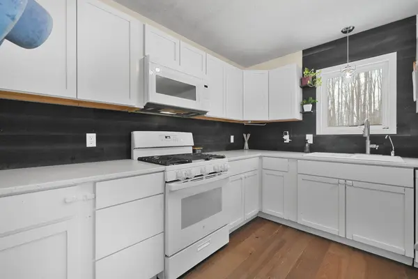 1967 Black Bark LN, East Bay Twp, MI 49696